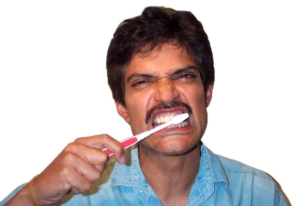 Brushing teeth01.jpg